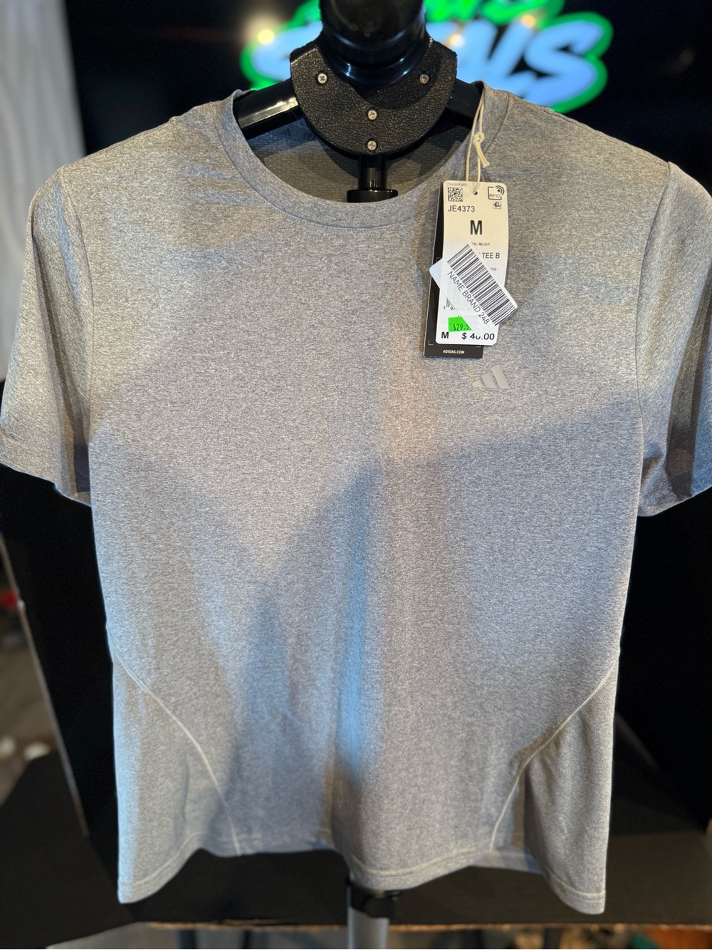 adidas women's Light Gray Performance Short Sleeve Tee size Med